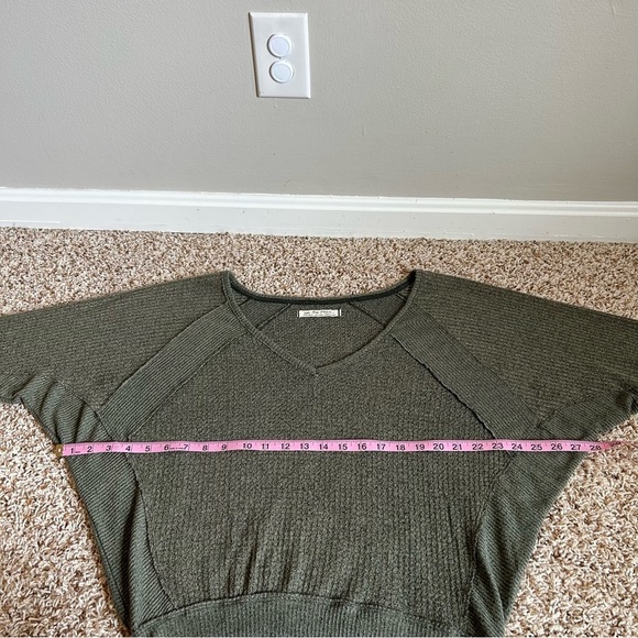 Free People Santa Clara Olive Green Slouchy Dolman Sleeve Thermal Top - Picture 10 of 11